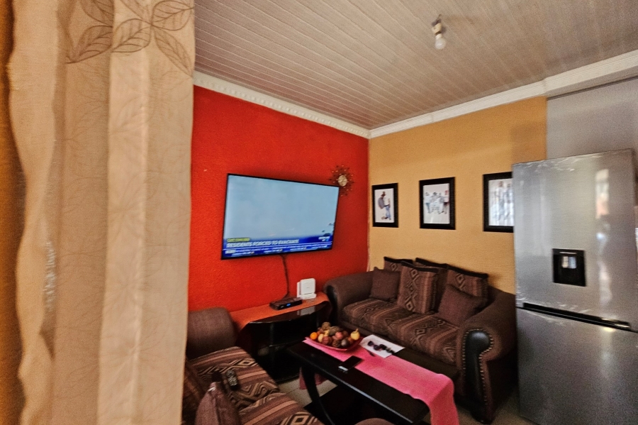 2 Bedroom Property for Sale in Tlhabane West North West